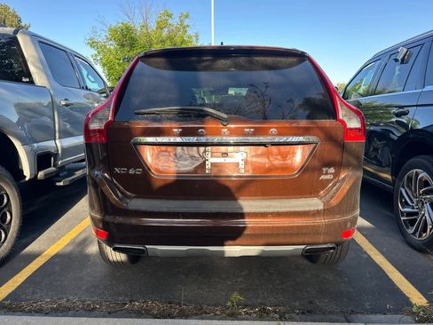 Used 2016 Volvo XC60 T6 w/ Protection Package AWD/4WD image 5
