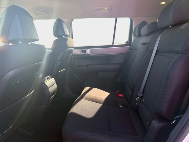 Used 2025 Hyundai Santa Fe SE FWD image 12