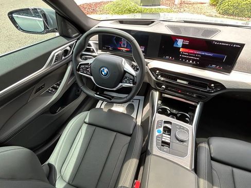 Used 2025 BMW i4 eDrive40 w/ Premium Package RWD image 9