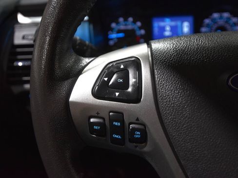 Used 2018 Ford Flex SE FWD image 12