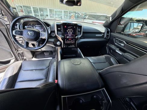 Used 2019 RAM 1500 Laramie w/ Sport Appearance Package AWD/4WD image 13