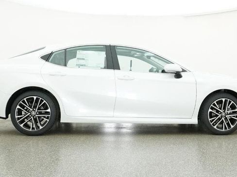 New 2026 Toyota Camry XLE FWD image 27