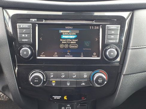 Used 2020 Nissan Rogue S image 7