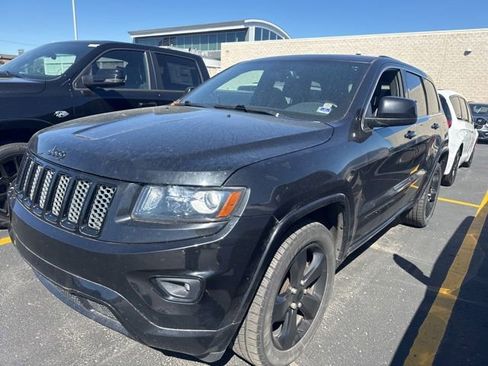 Used 2015 Jeep Grand Cherokee Altitude AWD/4WD image 2