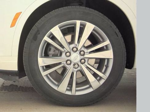 Used 2024 Cadillac XT6 Premium Luxury AWD/4WD image 39