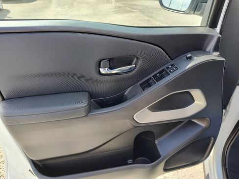 Used 2022 Nissan Frontier SV image 15