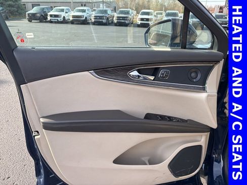 Used 2019 Lincoln Nautilus Reserve w/ Drivers Assistance Package image 17