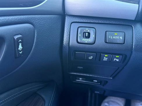 Used 2013 Lexus LS 460 w/ Comfort Pkg image 32