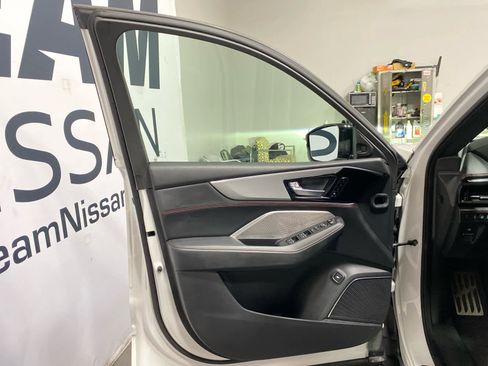 Used 2023 Acura MDX A-Spec image 9