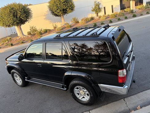 Used 2002 Toyota 4Runner SR5 w/ Leather Trim Pkg AWD/4WD image 13