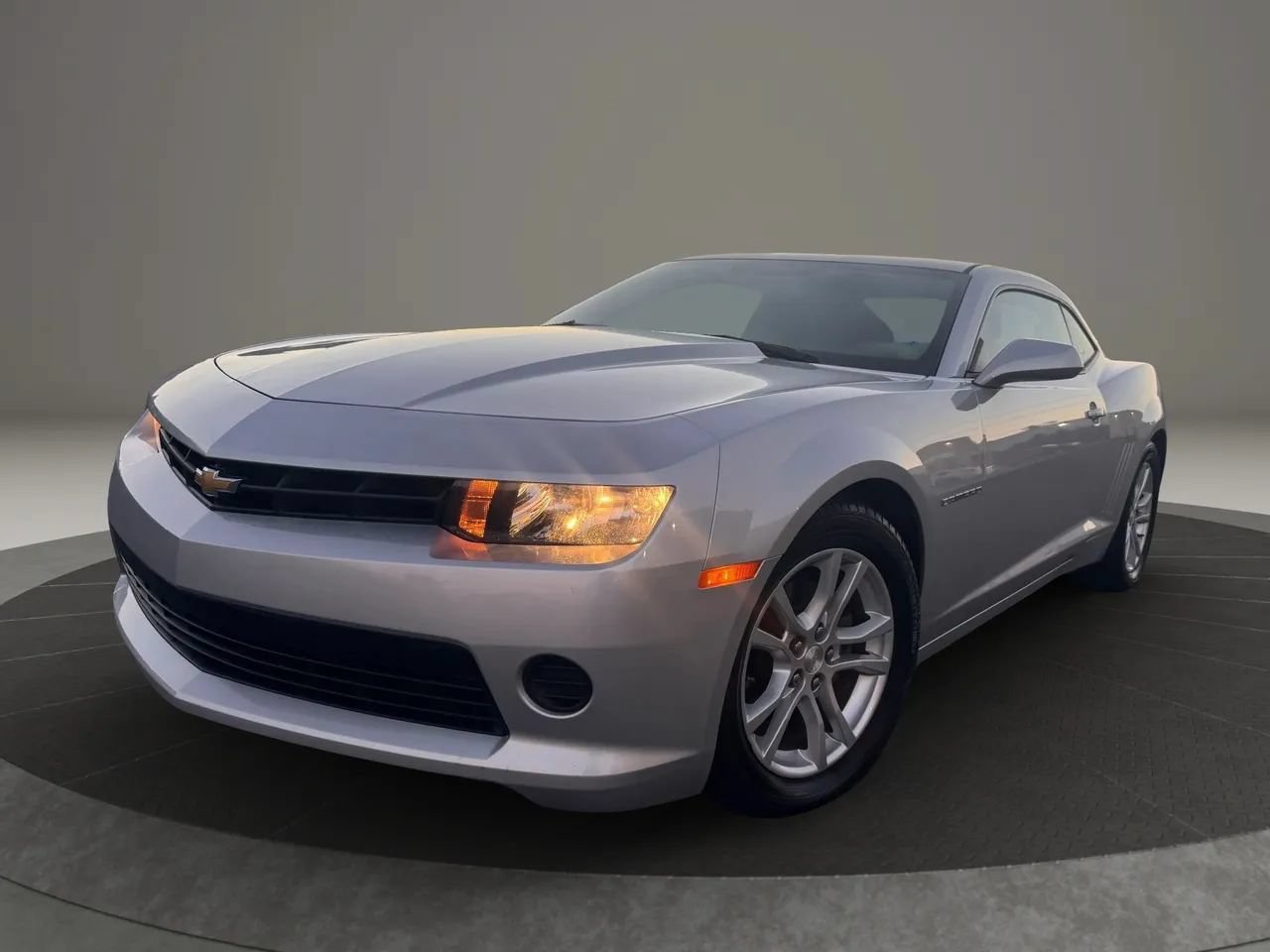 Used 2015 Chevrolet Camaro LS RWD image 1