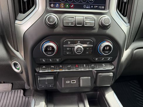 Used 2021 Chevrolet Silverado 1500 LTZ w/ LTZ Premium Package AWD/4WD image 25