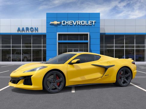 New 2025 Chevrolet Corvette E-Ray w/ ZER Performance Package AWD/4WD image 3