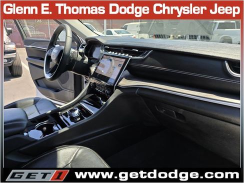 Certified 2023 Jeep Grand Cherokee Limited w/ Luxury Tech Group II image 31