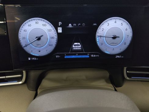 Used 2024 Hyundai Elantra SEL FWD image 23