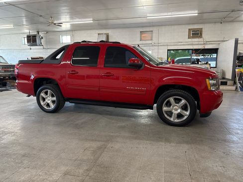 Used 2012 Chevrolet Avalanche LT AWD/4WD image 5
