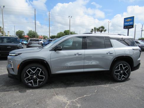 New 2026 Chevrolet Traverse High Country FWD image 2