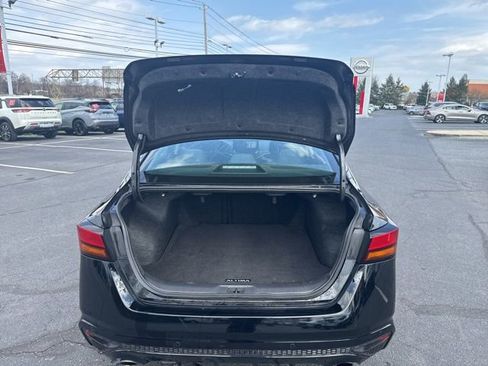 Certified 2024 Nissan Altima 2.5 SV w/ SV Premium Package FWD image 10