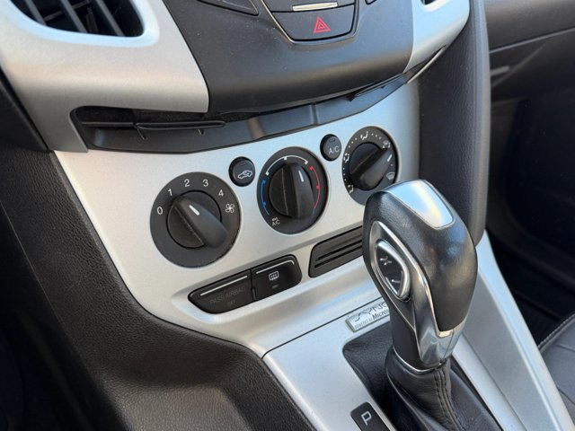 Used 2014 Ford Focus SE w/ Equipment Group 201A FWD image 6