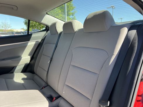 Used 2020 Hyundai Elantra SE w/ Cargo Package (C1) FWD image 21