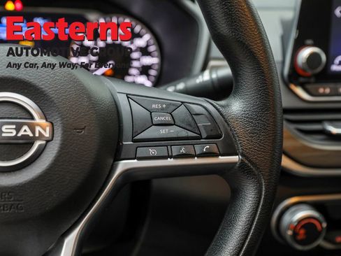 Used 2024 Nissan Altima 2.5 SV image 16