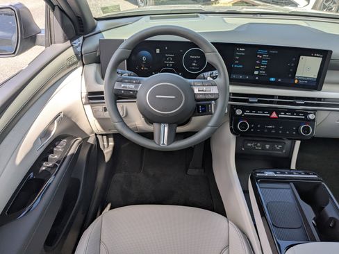 New 2026 Hyundai Tucson Limited image 18