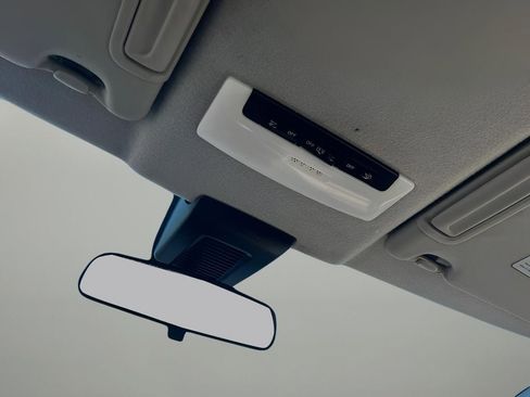 Used 2024 Nissan Kicks S image 19