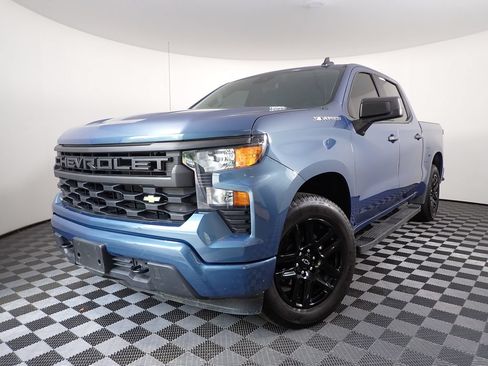 Used 2024 Chevrolet Silverado 1500 Custom RWD image 2