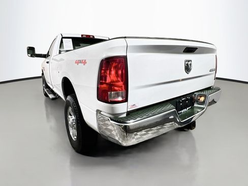 Used 2014 RAM 2500 Tradesman w/ Chrome Appearance Group AWD/4WD image 8