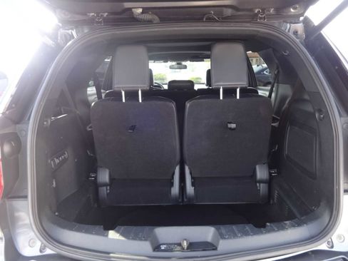 Used 2018 Ford Explorer Sport w/ Equipment Group 401A image 8