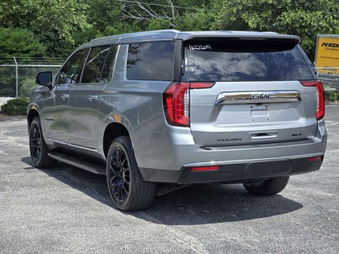 Certified 2024 GMC Yukon XL SLT w/ SLT Luxury Package AWD/4WD image 5