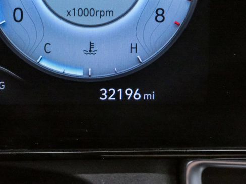 Used 2022 Hyundai Elantra Limited FWD image 23