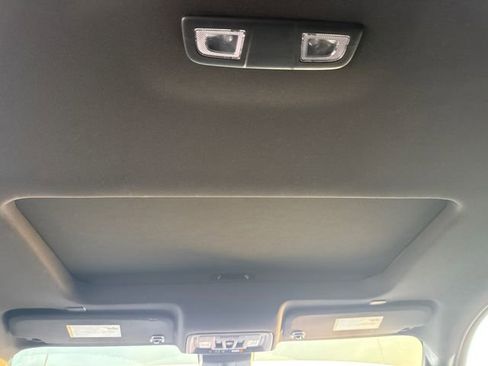 Used 2022 Chevrolet Silverado 1500 ZR2 w/ Technology Package image 16