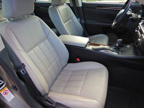 Used 2017 Lexus ES 350 Sedan image 16