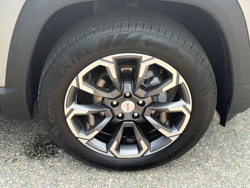 Certified 2025 GMC Terrain Elevation w/ Elevation Premium Package AWD/4WD image 17