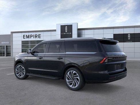 New 2026 Lincoln Navigator L Premier AWD/4WD image 4