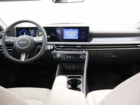 Used 2024 Hyundai Sonata SEL FWD image 6