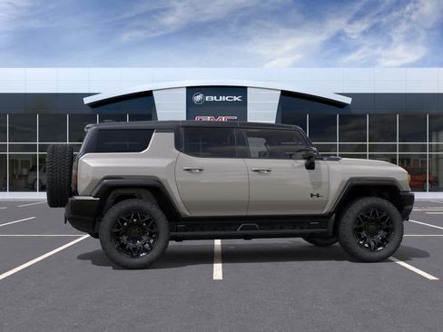 New 2026 GMC Hummer EV SUV w/ LPO, Dark Essentials Package AWD/4WD image 5