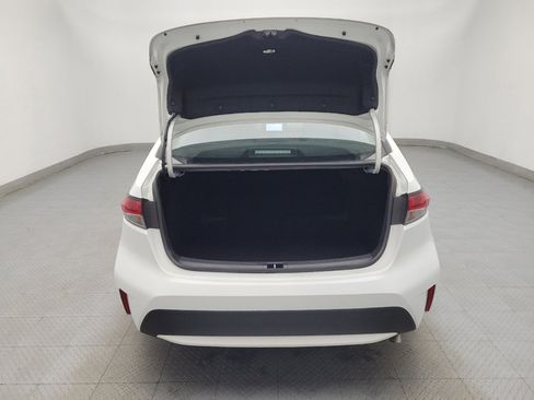 Used 2021 Toyota Corolla LE image 29