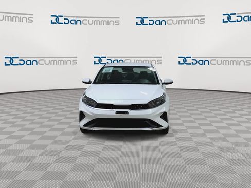 Used 2024 Kia Forte LXS FWD image 3