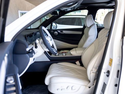 New 2026 Genesis GV80 3.5T Prestige image 14