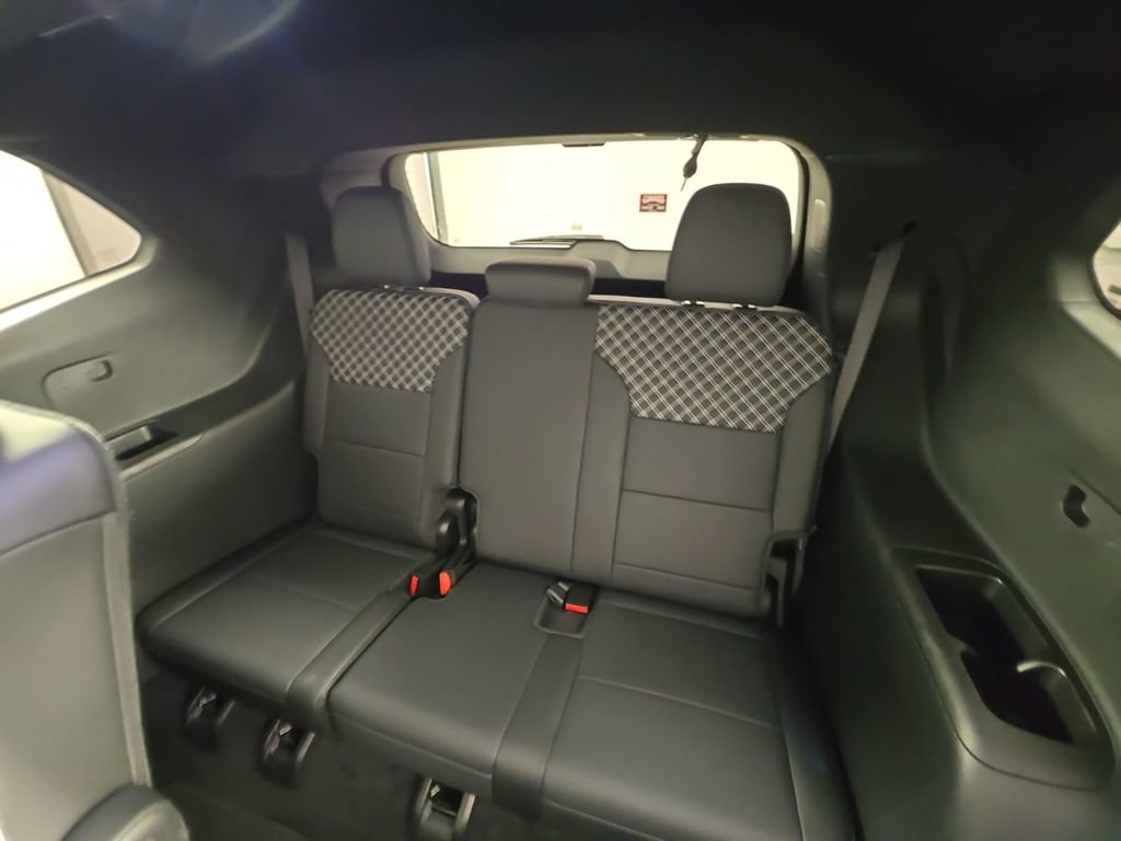 Certified 2024 GMC Acadia Denali w/ Super Cruise Package AWD/4WD image 12