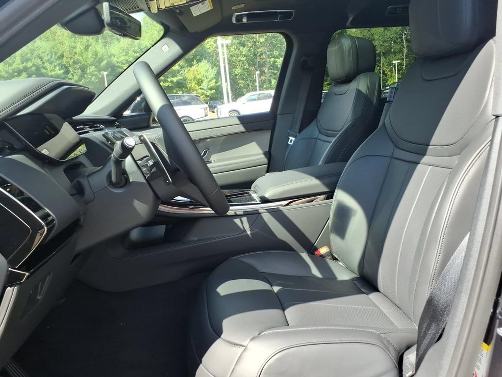 New 2026 Land Rover Range Rover Sport Dynamic SE AWD/4WD image 11
