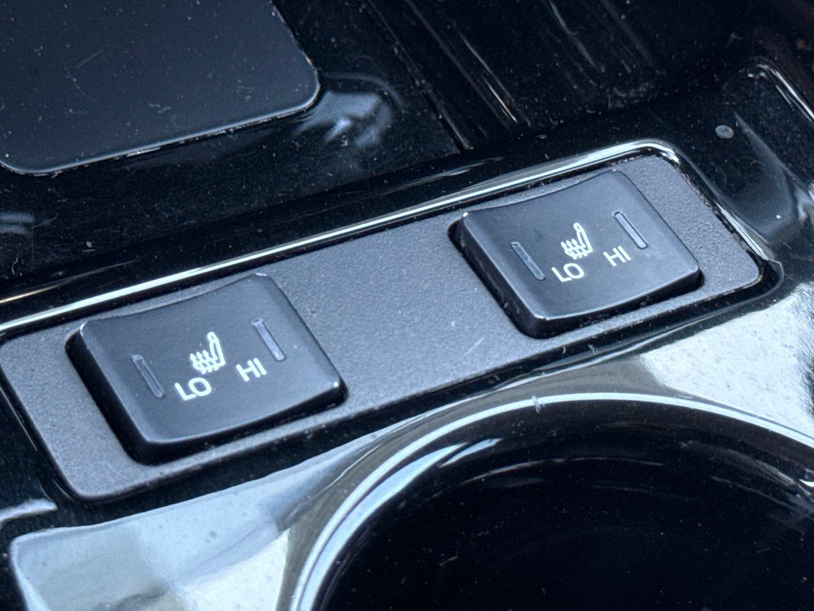 Used 2020 Toyota Prius Prime XLE FWD image 26