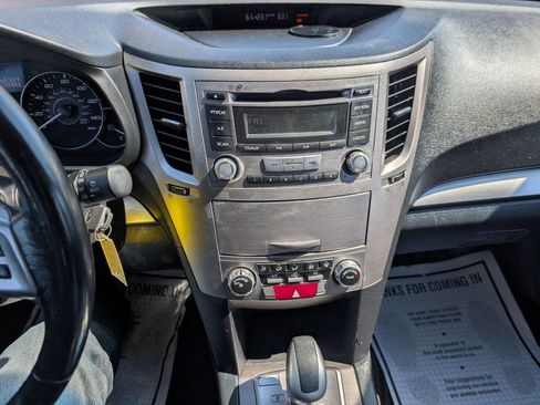 Used 2012 Subaru Outback 2.5i Premium AWD/4WD image 16