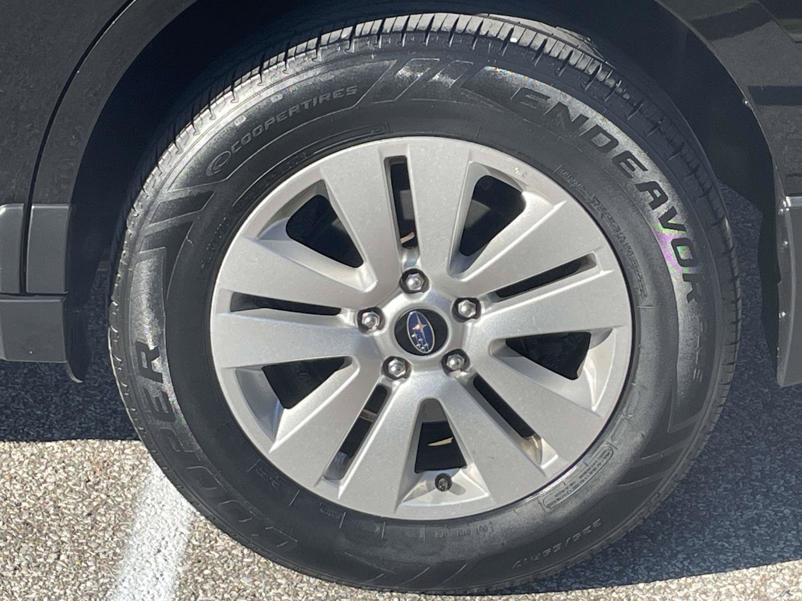 Used 2019 Subaru Outback 2.5i Premium w/ Popular Package #2 AWD/4WD image 11