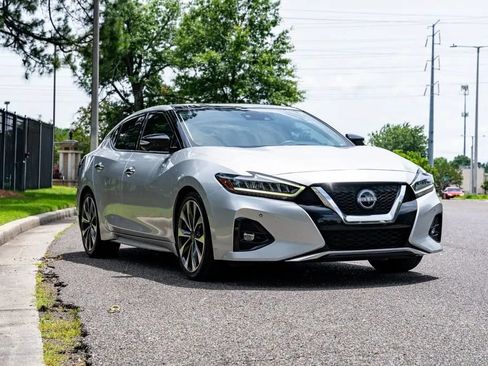 Used 2023 Nissan Maxima Platinum w/ Sport Mat Group FWD image 3