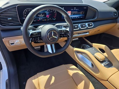 New 2026 Mercedes-Benz GLS 450 4MATIC image 16