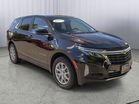 Used 2023 Chevrolet Equinox LT AWD/4WD image 1