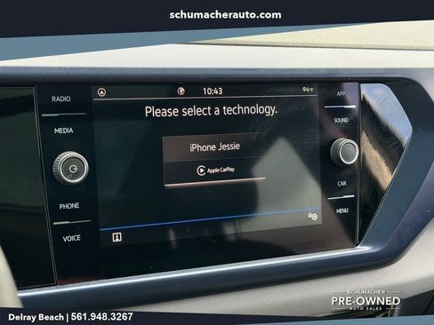 Used 2023 Volkswagen Taos SE w/ Panoramic Sunroof Package FWD image 21